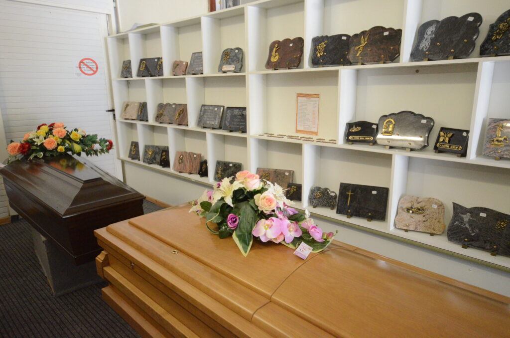 interieur magasin funeraire