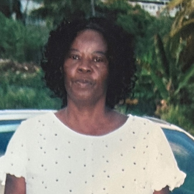 Photo de Madame Celina ESTAMA